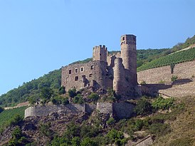 Вид руин замка
