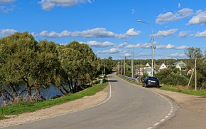 Дамба на Лопасне в селе