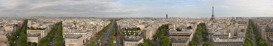 Arc de triomphe de l'Étoile'in üzerinden görülen Paris panoraması