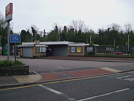 Purfleet station building.JPG