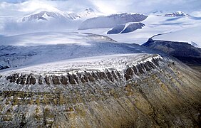 British Empire Range, Tanquaryn vuonosta pohjoiseen.