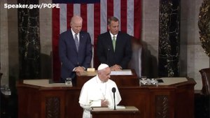 Файл: Спикер Бонер объявляет Папу Франциска в Палате представителей США. Webm
