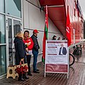 Street agitation near the shopping mall for one of the candidates in the 92nd "Aŭtazavod" constituency (Minsk)