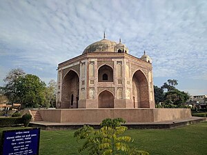 Makam Mohammad Momin and Haji Jamal.