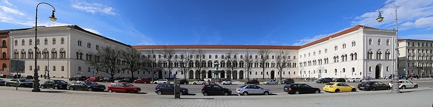 01: Hauptgebäude der Ludwig-Maximilians-Universität