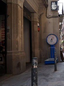 Bàscula d'ús públic al carrer del Bisbe de Barcelona