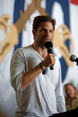 Bradley Cooper, July 2009.jpg