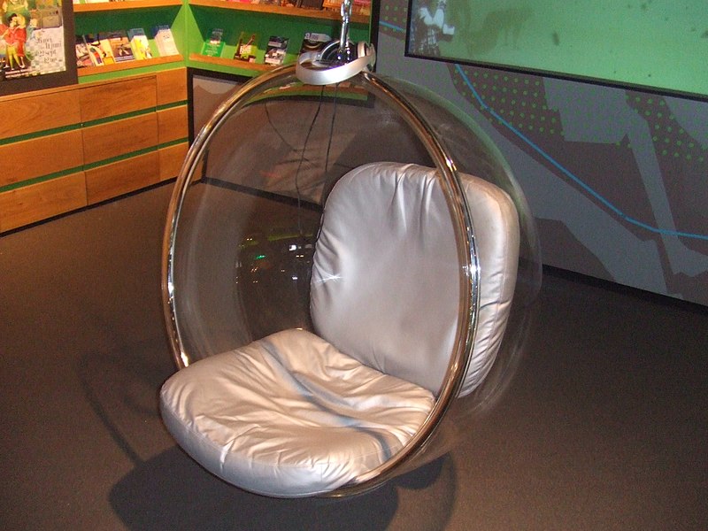 File:Bubble Chair Eero Aarnio.jpg