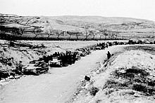 Italian tankettes near Santa Coloma C.16-Guerra-Civil-Enero.1939-SantaColoma.de.Queralt.jpg