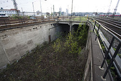Північний портал незавершеного тунелю 1915 року побудови (фото 2010 року)