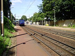 Train en partance vers Mantes-la Jolie.