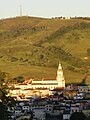 Vista principal de São Sebastião con la sierra al fondo.