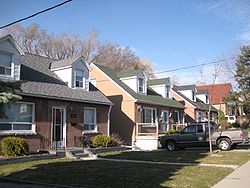 Houses in Topham Park