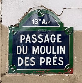 Voir la plaque.