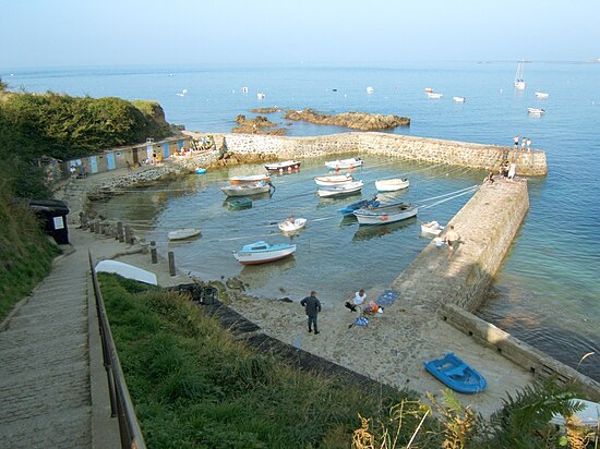 Port-Racine à Saint-Germain-des-Vaux au cap de la Hague.