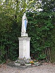 Statue de Notre-Dame de Lourdes.