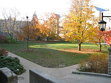 Sydenham Quad within Medway-Sydenham Hall, one of nine student residences at the university's campus Sydenham Quad.JPG