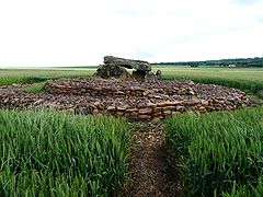 Les six dolmens au...