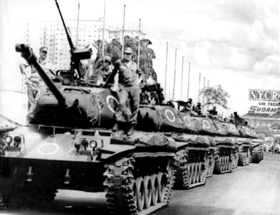 Em 4 de abril de 1968, tanques do Exército ocupam ruas cariocas para a missa de sétimo dia do Edson Luís, assassinado por policiais militares no dia 28 de março.