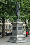 Площадь Альберта-Статуя.jpg