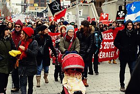 Anarchists in Quebec organizing Anarchist crowd (15948053412).jpg