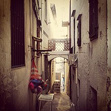 Arco di Via Tirolo, Rodi Garganico, Apulia, İtalya