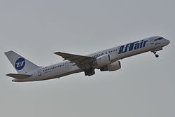 Die Boeing 757-200 (cn 30044) mit der Bemalung der UTair