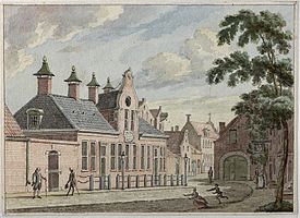 De Munnekeholm met op de voorgrond het Aduardergasthuis en op de achtergrond het West-Indisch Huis (Jan Bulthuis, 1786)