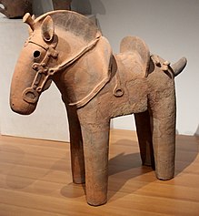 Лошадь терракотовая, с седлом и уздечкой