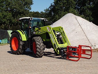 Claas Arion 420