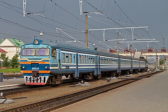 Дизель-поезд ДРБ1м-05 локомотивной тяги, включающий вагоны серии ДР1