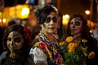 Day of the Dead celebrants, Mission District, San Francisco