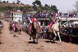 Скачки в Todos Santos Cuchumatán