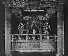 Zentraler Altar im Konjikidō