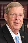 Johnny Isakson official Senate photo (cropped).jpg