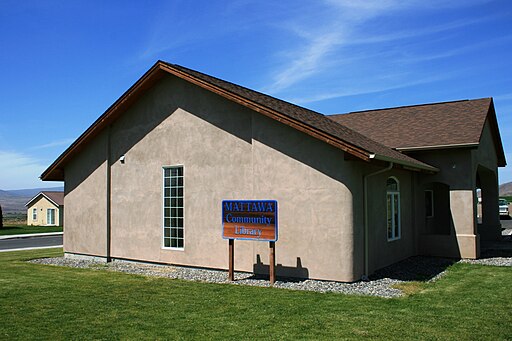 Matawa Straw Bale Library IMG 1443