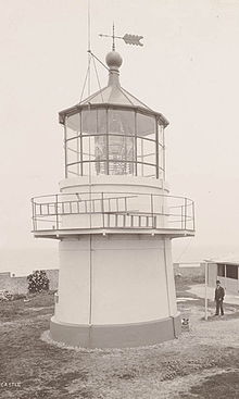 Nobbys Head Light, 1902 cropped.jpg