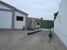 A weighbridge, used for weighing trucks Peso-Valdivia-dsc02545.jpg