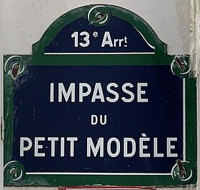 Voir la plaque.