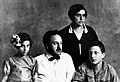 Абрам Гоц з родиною, 1920