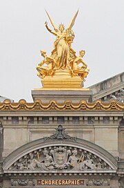 Часть фасада Дворца Гарнье (Париж).jpg