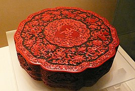 Lakirana škrinja iz dinastije Qing