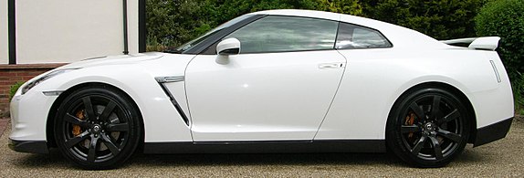 "ניסאן GT-R" שנת 2009