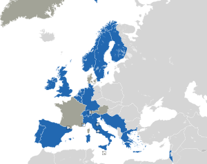 Um mapa colorido dos países da Europa