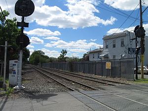 Glendale LIRR station.jpg