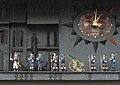L'horloge de la Place de la Palud (à Lausanne) montre le major à la tête de ses troupes.