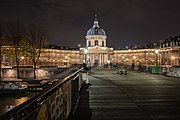 フランス学士院の夜景