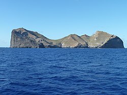 Nihoa, Northwestern Hawaiian Islands, USA-2012.jpg