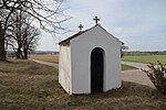 Overview_of_little_chapel_near_Kostníky,_Třebíč_District.jpg