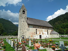 Friedhofskirche San Vigilio mit dem Freskenzyklus Danza macabra